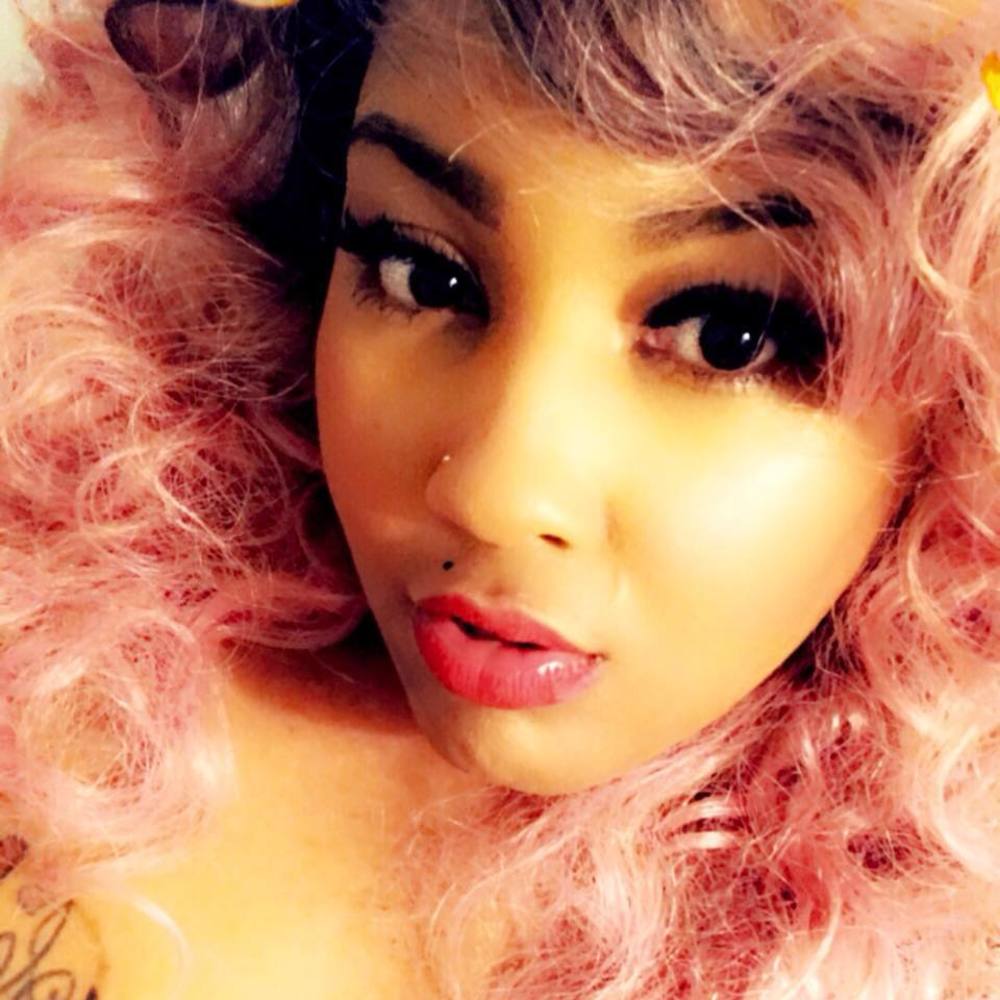 Meet your Posher, Aisha